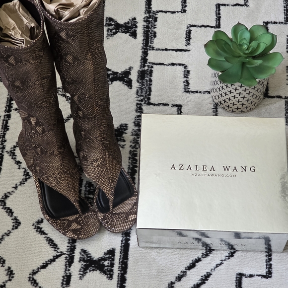 AZALEA WANG CECILE SNAKE SANDAL BOOTS- NEW! NEVER WORN! - Picture 2 of 7